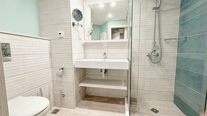 Borjana - Wohnbeispiel (Zimmercodierungen DE1, DB1, DBM, DCM & FVM)