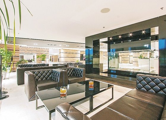 International Hotel Casino & Tower Suites