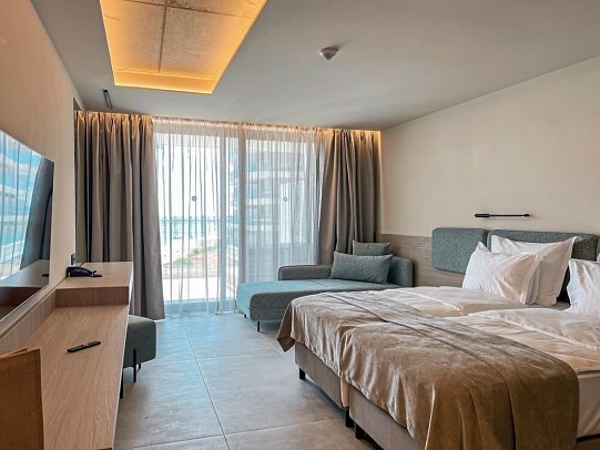 GRIFID Noa - Wohnbeispiel Doppelzimmer Deluxe Meerblick (Zimmercodierung DD5)