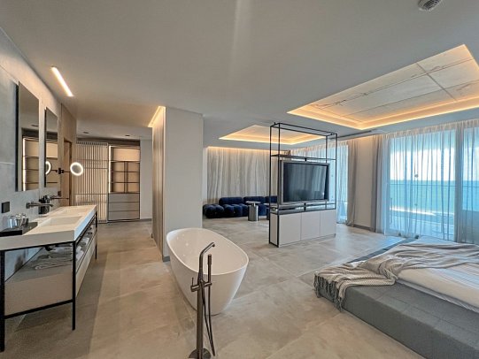 GRIFID Noa - Wohnbeispiel Suite Swim Up Meerblick (Zimmercodierung WBQ)