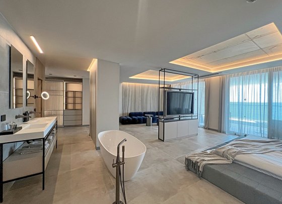 GRIFID Noa - Wohnbeispiel Suite Swim Up Meerblick (Zimmercodierung WBQ)
