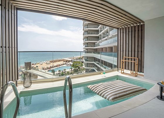 GRIFID Noa - Wohnbeispiel Doppelzimmer Swim Up Meerblick (Zimmercodierung D1Q)