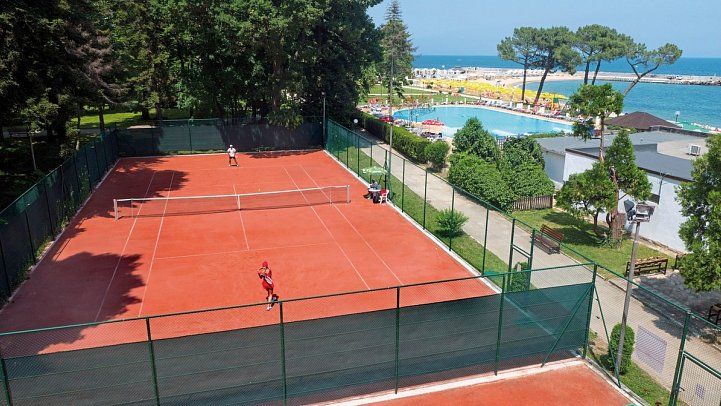 HVD Riviera Beach Hotel