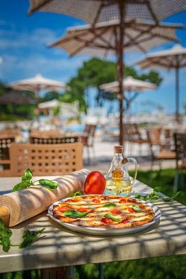 HVD Riviera Beach Hotel