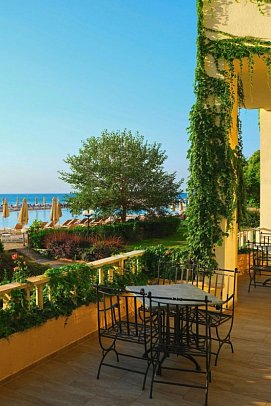 HVD Riviera Beach Hotel