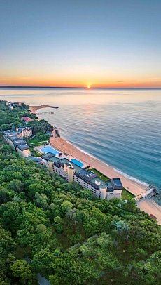 HVD Riviera Beach Hotel