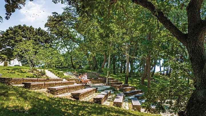 HVD Riviera Beach Hotel