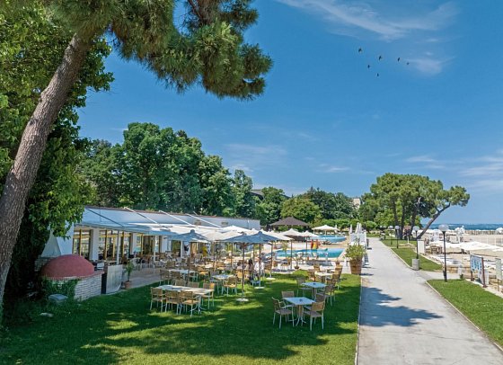 HVD Riviera Beach Hotel