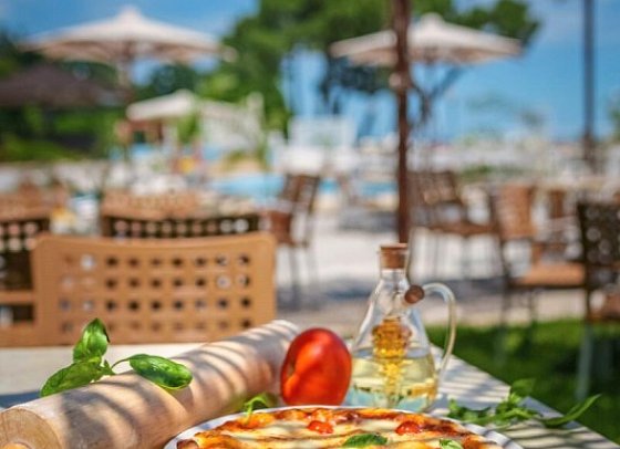 HVD Riviera Beach Hotel