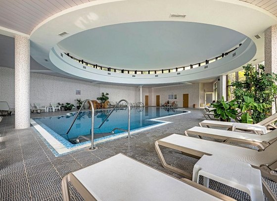 HVD Riviera Beach Hotel