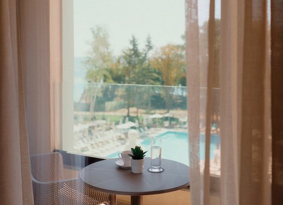 Astor Garden Hotel