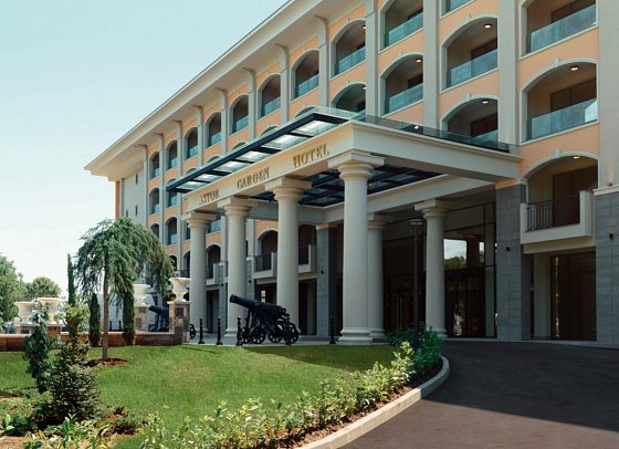 Astor Garden Hotel