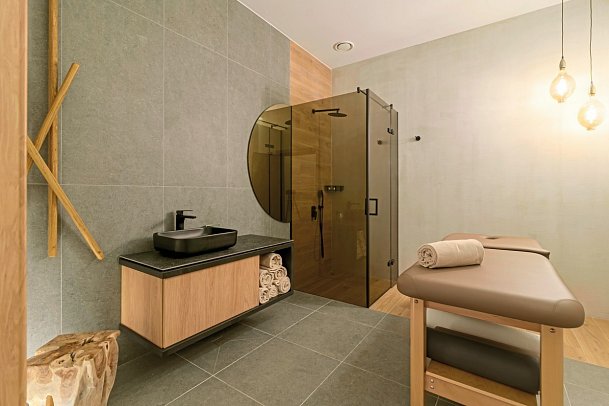 Ensana Aquahouse Health Spa Hotel