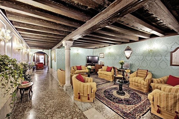 Hotel Pausania
