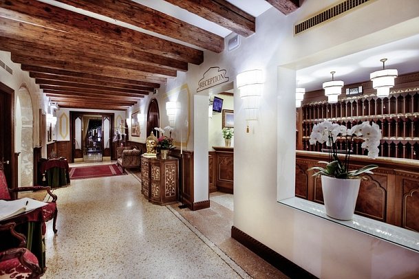 Hotel Ai Mori d`Oriente
