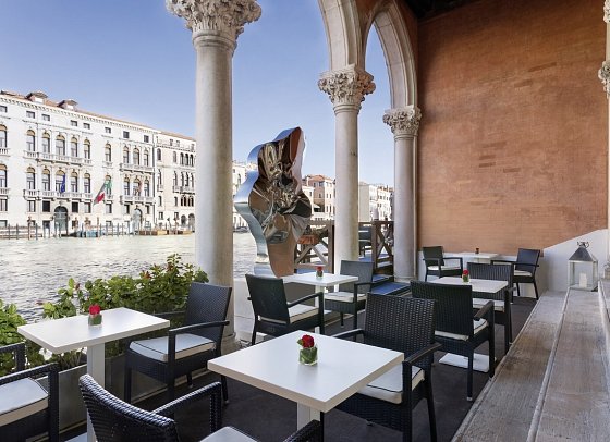 Sina Centurion Palace