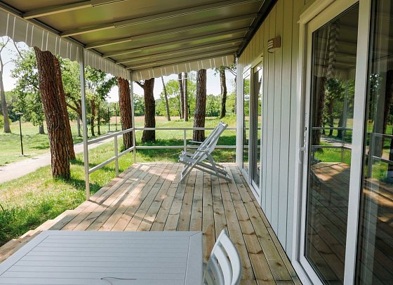 Belvedere Pineta Camping Village - Wohnbeispiel Mobilheim Adria Home (Zimmercodierung CB2)