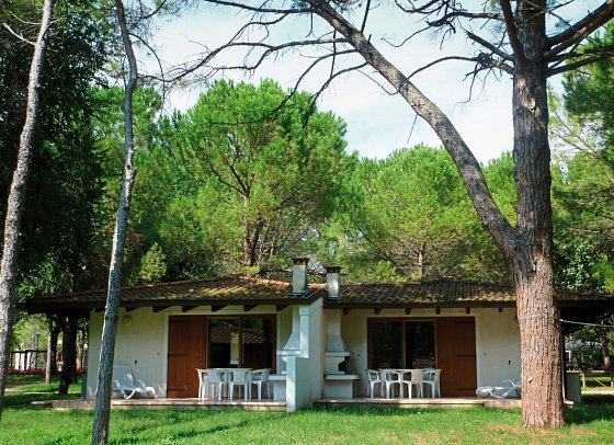 Belvedere Pineta Camping Village - Wohnbeispiel Bungalow Miramare (Zimmercodierung BB1)