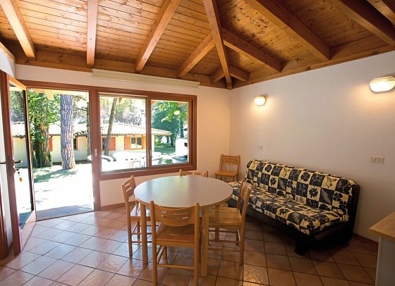 Belvedere Pineta Camping Village - Wohnbeispiel Bungalow Miramare (Zimmercodierung BB1)