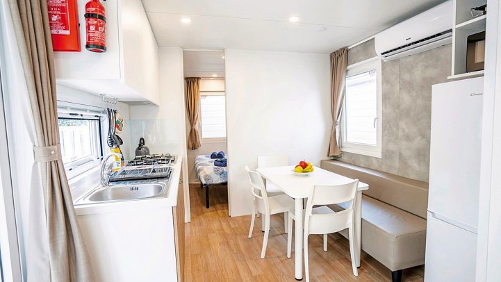 Camping Residence Village (by Happy Camp) - Wohnbeispiel Mobilheim Happy Relax (Zimmercodierungen CG1 & CG2)