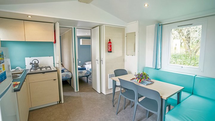 Rosapineta Camping Village (by Happy Camp) - Wohnbeispiel Mobilheim Happy Premium (Zimmercodierung CM1)