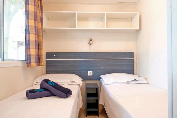 Rosapineta Camping Village (by Happy Camp) - Wohnbeispiel Mobilheim Happy Plus (Zimmercodierung CG2)