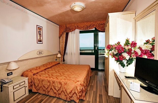 Carlton - Wohnbeispiel Doppelzimmer seitl. Meerblick (Zimmercodierungen DBN & TB1)