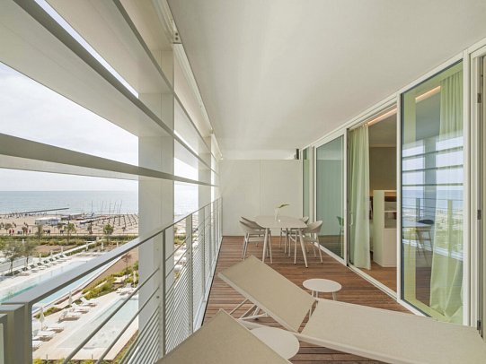 Falkensteiner Hotel & Spa Jesolo - Beispiel Terrasse (Zimmercodierung WB1)