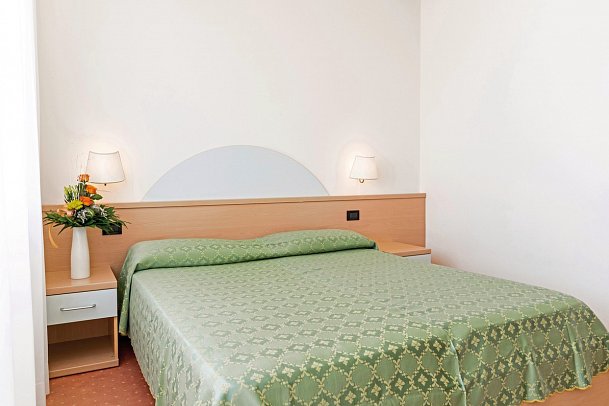 Europa - Wohnbeispiel Doppelzimmer Standard (Zimmercodierung DG1)