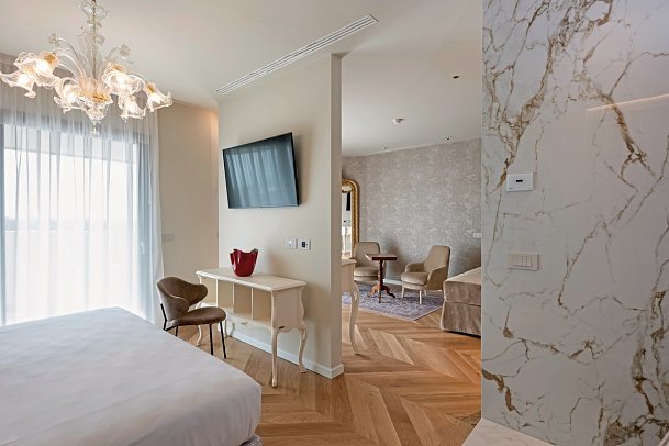 Savoy Beach Hotel & Thermal SPA - Wohnbeispiel Suite seitl. Meerblick (Zimmercodierung WB1)