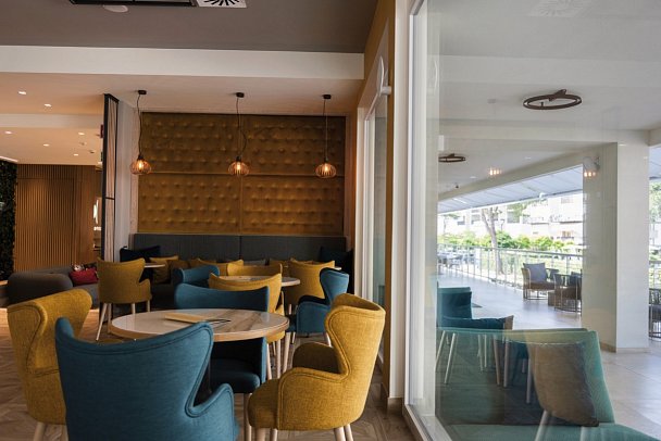 Life Hotel