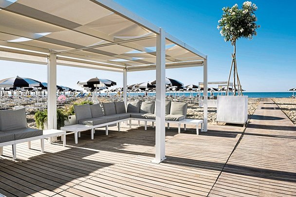 Life Hotel