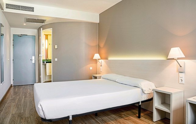 Hotel Ilunion Valencia 3 - Wohnbeispiel Doppelzimmer Standard (Zimmercodierung DG1)