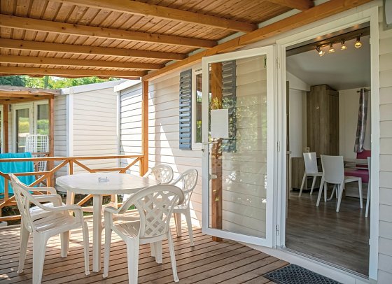 Camping Baia Verde - Wohnbeispiel Mobilheim Suite Deluxe (Zimmercodierung CD1)