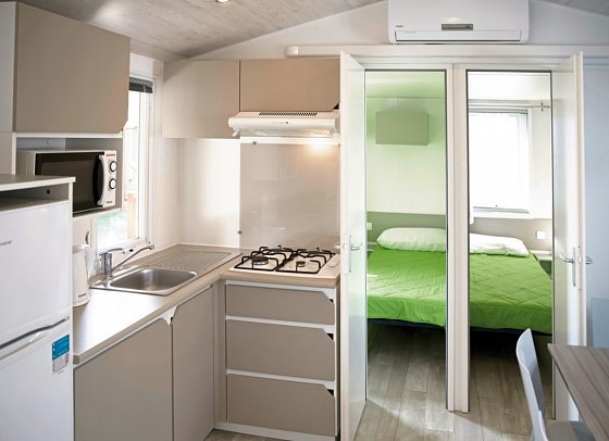 Camping Baia Verde - Wohnbeispiel Mobilheim Family Deluxe (Zimmercodierung CD2)