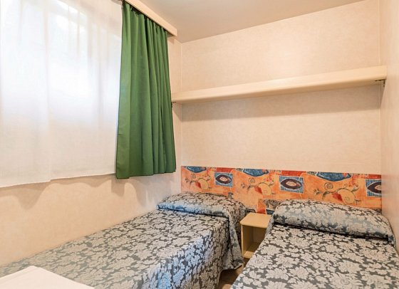 Camping Toscolano - Wohnbeispiel Mobilheim Standard (Zimmercodierungen CB2 & CB3)