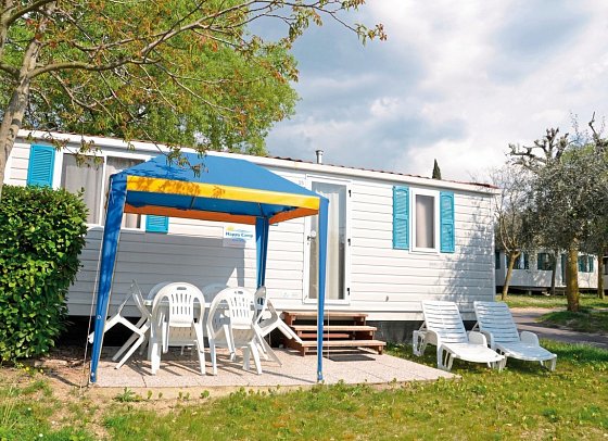 Camping Cisano & San Vito (by Happy Camp) - Wohnbeispiel Mobilheim Happy Easy (Zimmercodierungen CB1 & CG1)