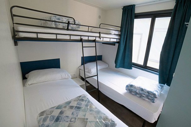 Baia Holiday Gasparina - Wohnbeispiel Mobilheim Baia Relax New Plus (Zimmercodierung CB2)