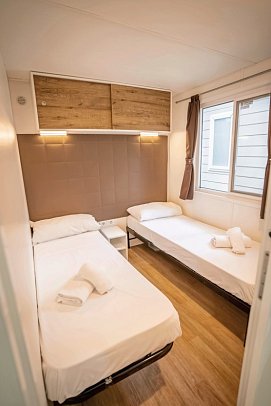 Camping Village Bella Italia - Wohnbeispiel Mobilheim Girasole Suite (Zimmercodierung PB1)