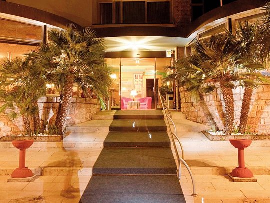 Hotel Rely - Eingangsbereich des Hotels