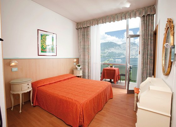 Hotel Rely - Wohnbeispiel Doppelzimmer Seeblick (Zimmercodierungen DB2 & DB9)