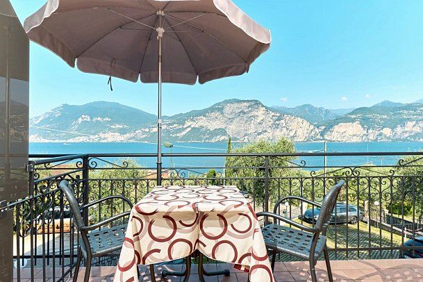 Casa Gagliardi - Wohnbeispiel Doppelzimmer Superior Seeblick (Zimmercodierung DSI)