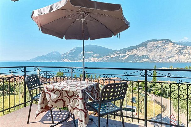 Casa Gagliardi - Wohnbeispiel Juniorsuite Seeblick (Zimmercodierung J1I)