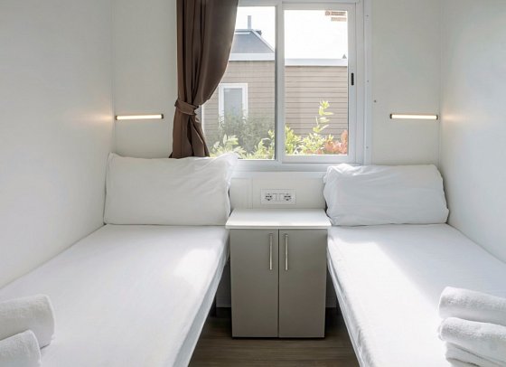 Sentido Lago di Garda Premium Village - Wohnbeispiel Camp Lodge Deluxe Lakeside (Zimmercodierung CD1)