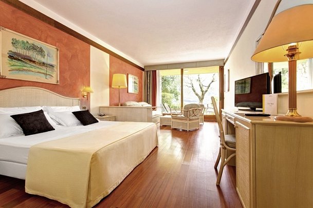 Poiano Garda Resort - Poiano Hotel - Wohnbeispiel Juniorsuite (Zimmercodierung JB1)