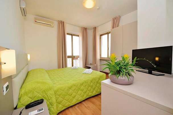 Bella Peschiera - Wohnbeispiel Doppelzimmer (Zimmercodierung DB1)