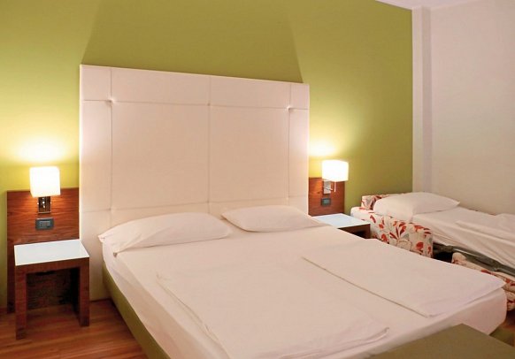 Lido - Wohnbeispiel Doppelzimmer Deluxe Seeblick (Zimmercodierung DB2)