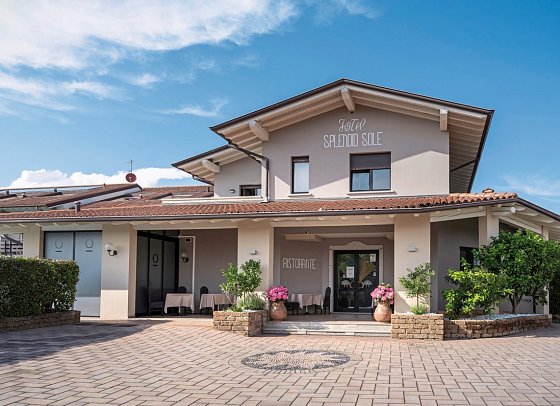 Hotel Splendid Sole - Hotel Außenansicht
