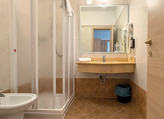 Hotel Piccolo Paradiso - Wohnbeispiel Doppelzimmer (Zimmercodierungen DG1 & D1I)