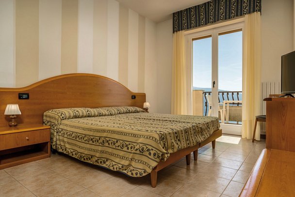 Hotel La Rotonda - Wohnbeispiel Doppelzimmer Seeblick